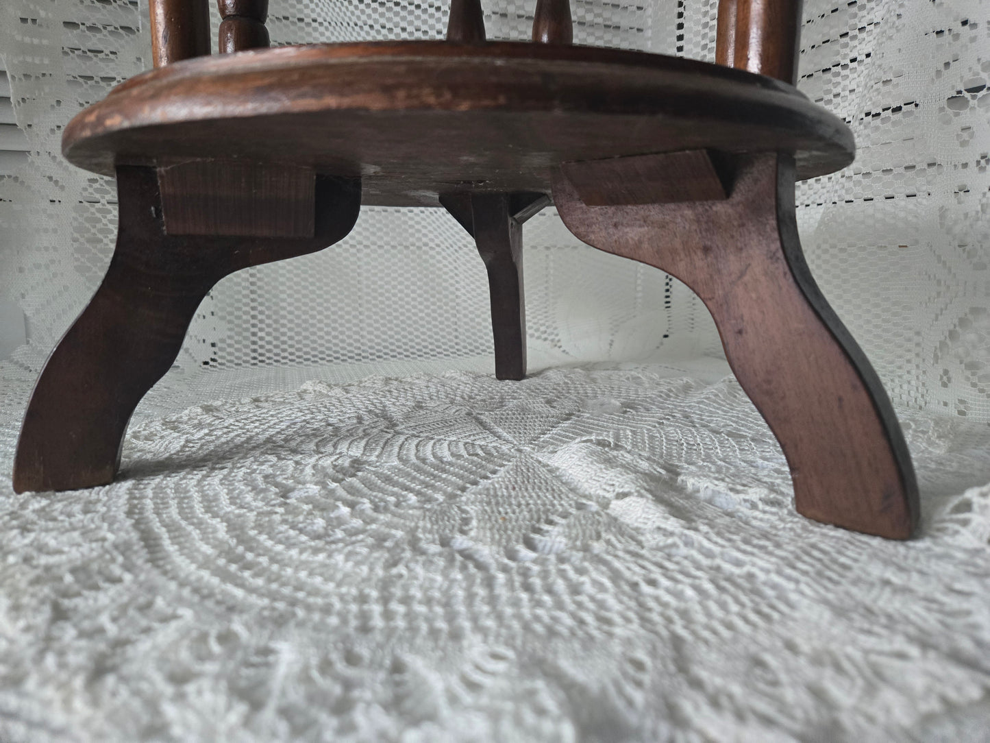 Vintage Dual Ashtray Smokers Stand