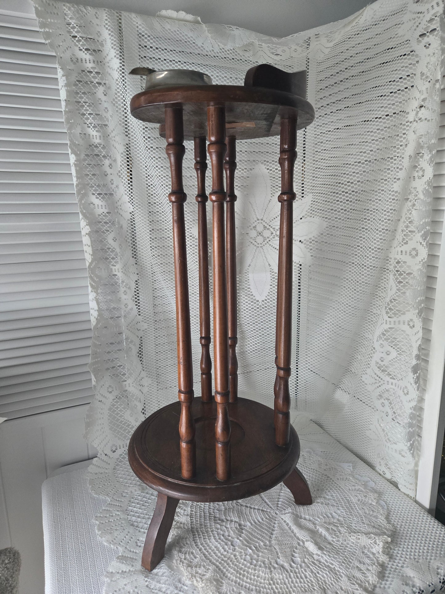 Vintage Dual Ashtray Smokers Stand