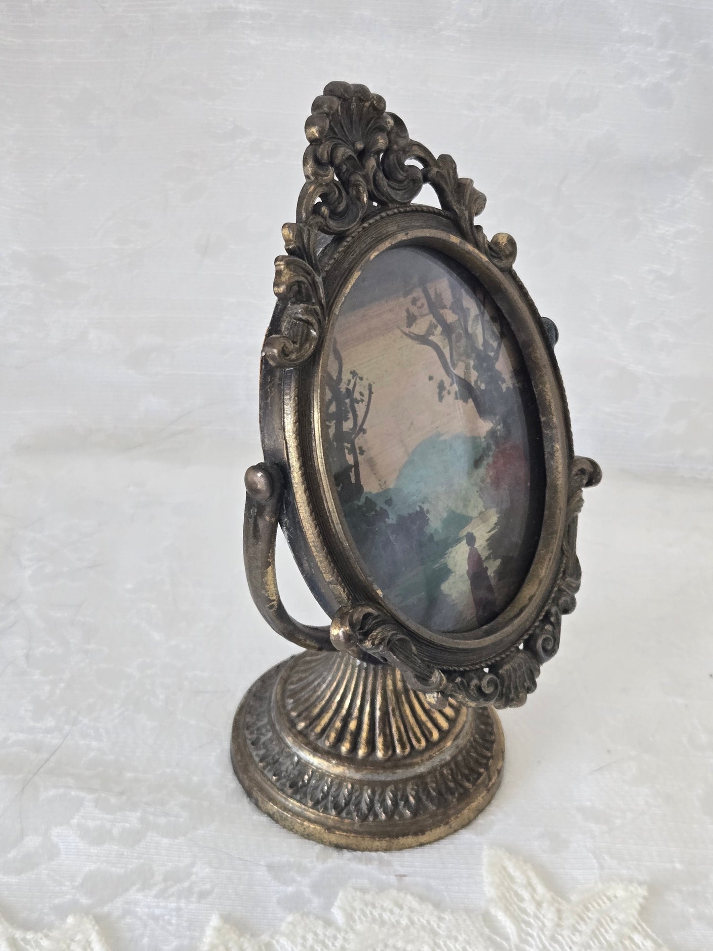 Tara Oval Framed Oil Painting