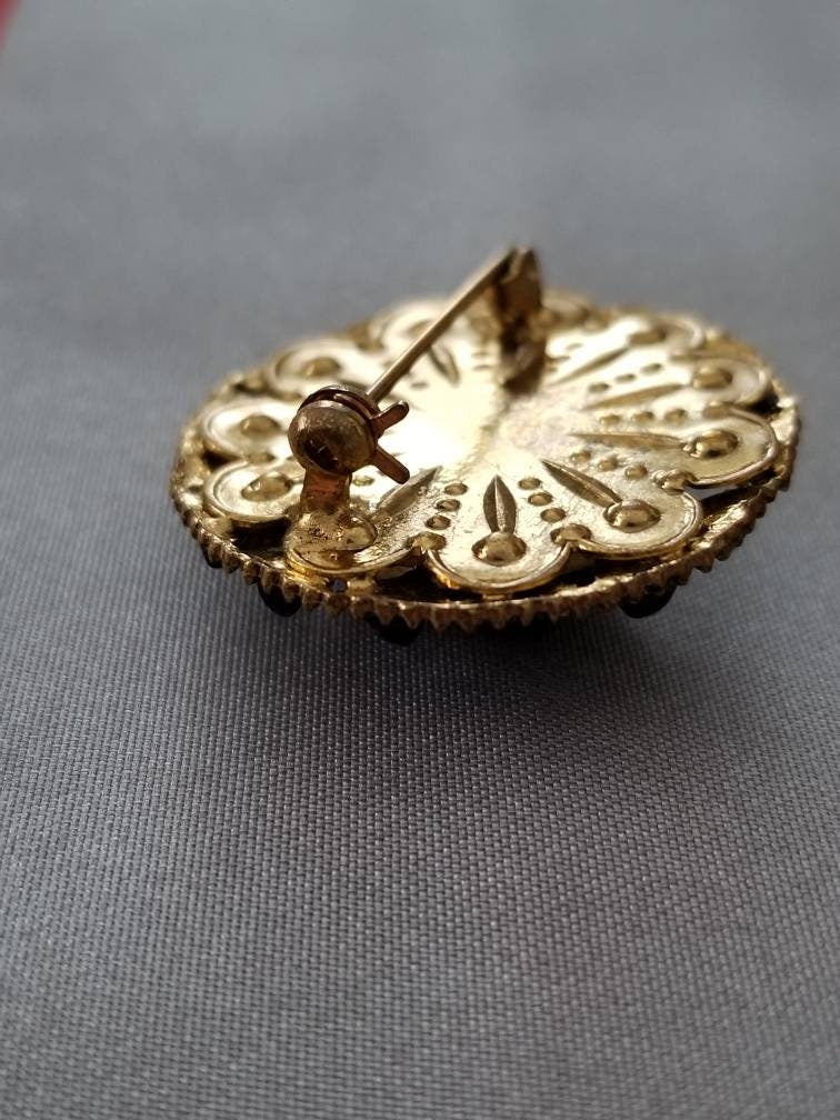 Gorgeous Blue Cabochon Lapis Brooch