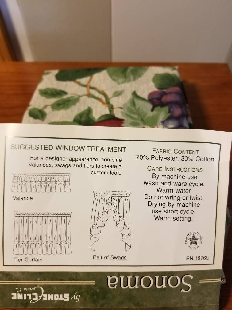 Sonoma Ruffled Fruit Country Tiers