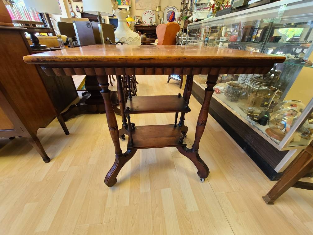 Antique Maple Occasional Parlor Table ( Local Pickup Only - Clarence, NY)