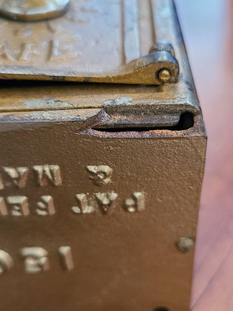 Security Safe Cast Iron Coin Bank