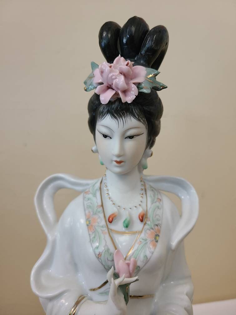 Vintage Geisha Porcelain Figurine