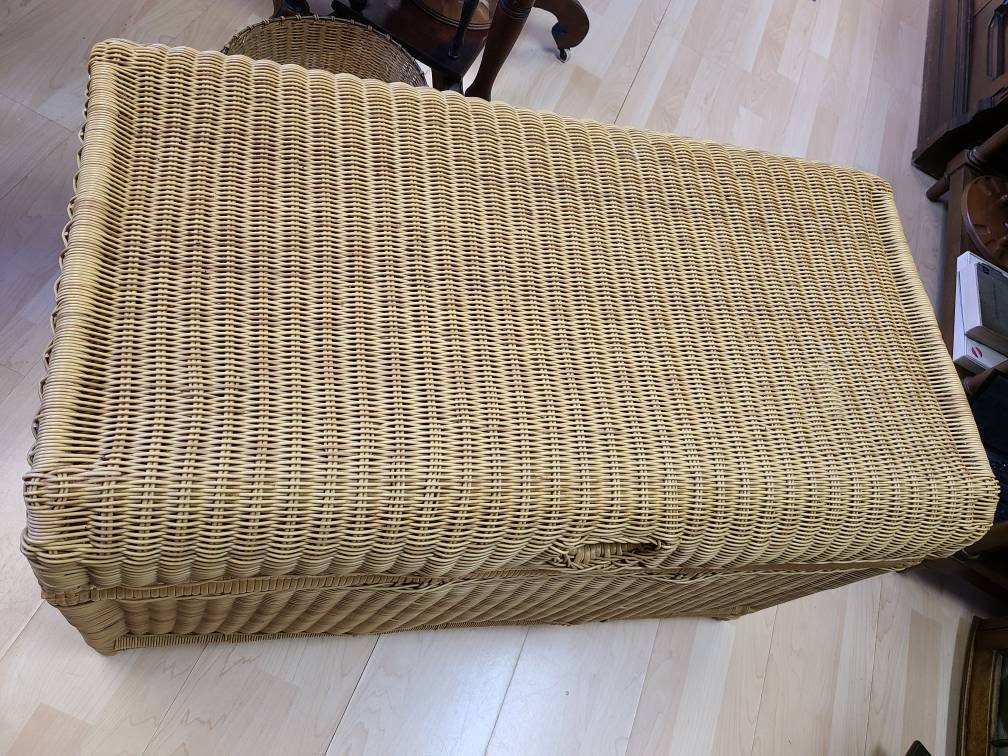 Vintage Round Edge Resin Wicker Storage Trunk Chest- Local Pickup Only, Akron, NY