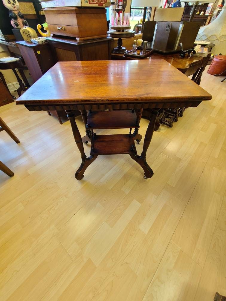 Antique Maple Occasional Parlor Table ( Local Pickup Only - Clarence, NY)