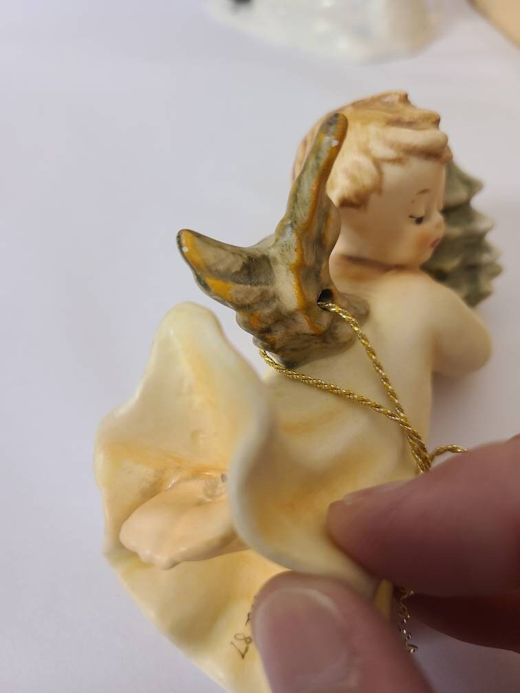 MJ Hummel Annual Angel 1987