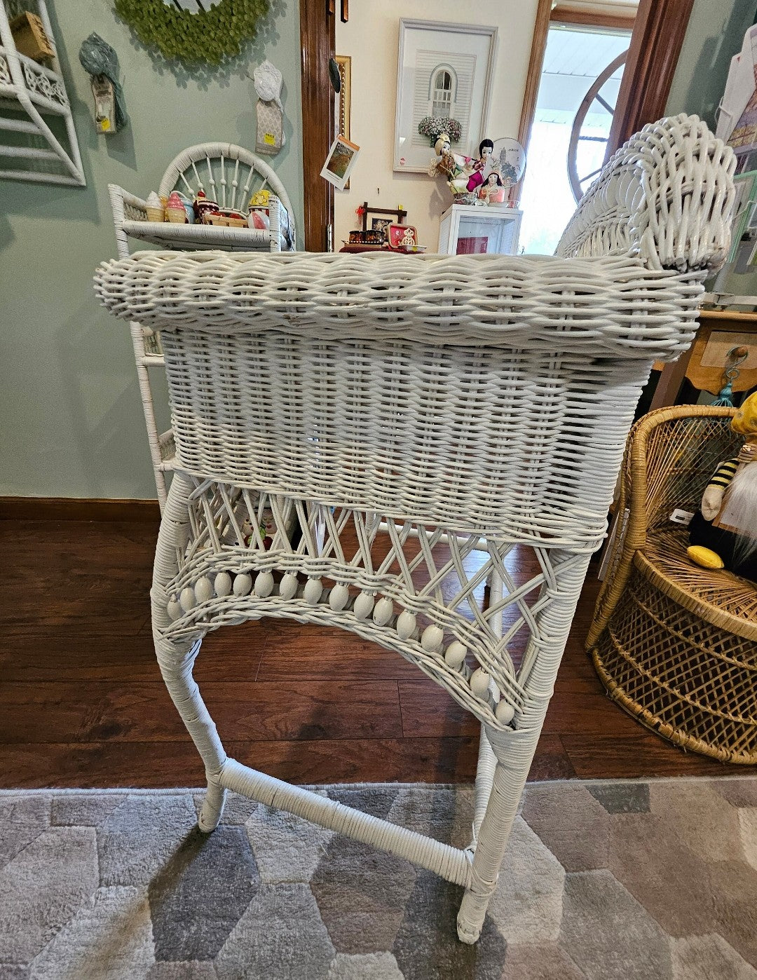 Vintage Wicker Desk/Vanity