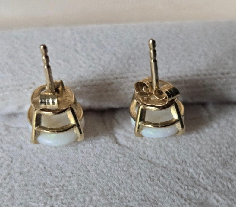Vintage Opal Oval Stud Earrings 14K