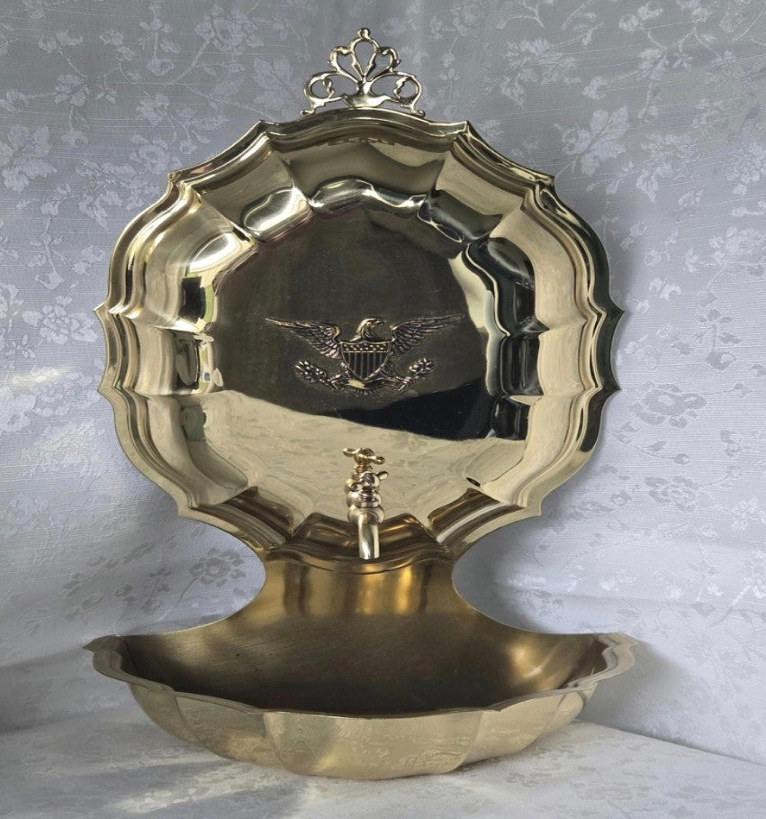 International Silver Brass Lavabo