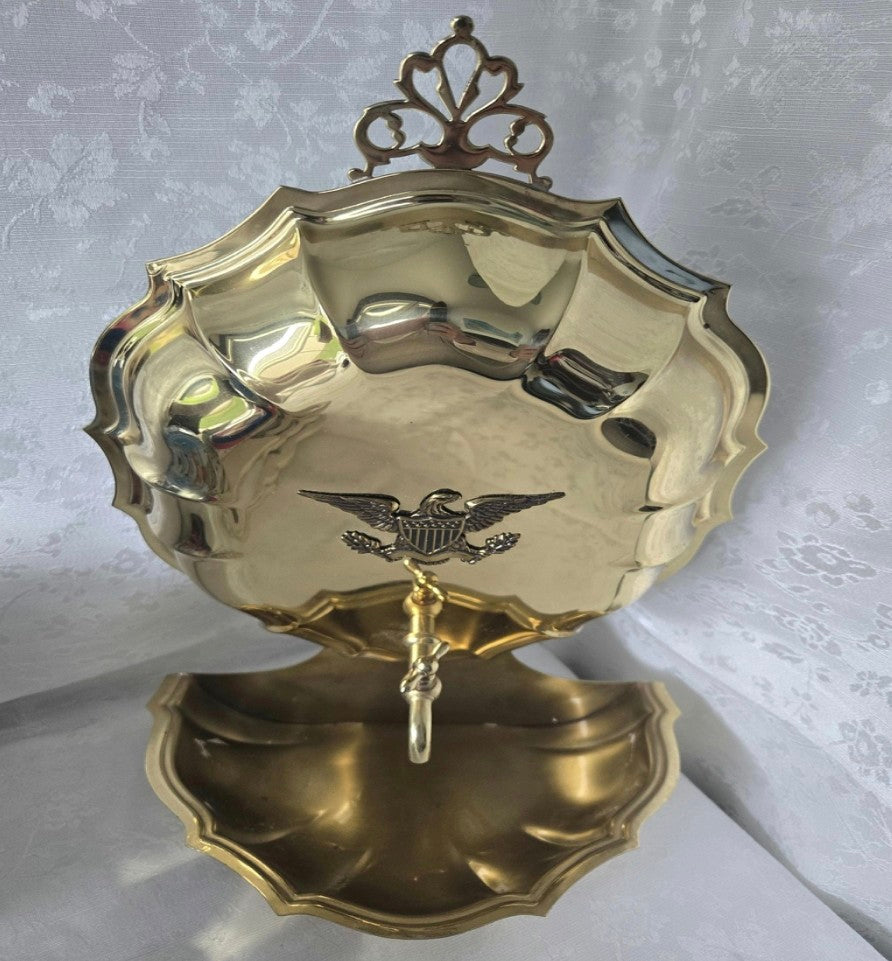 International Silver Brass Lavabo