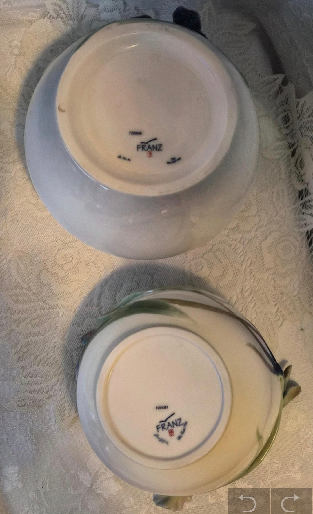 Franz Iris and Hummingbird Decorative Bowls (2)