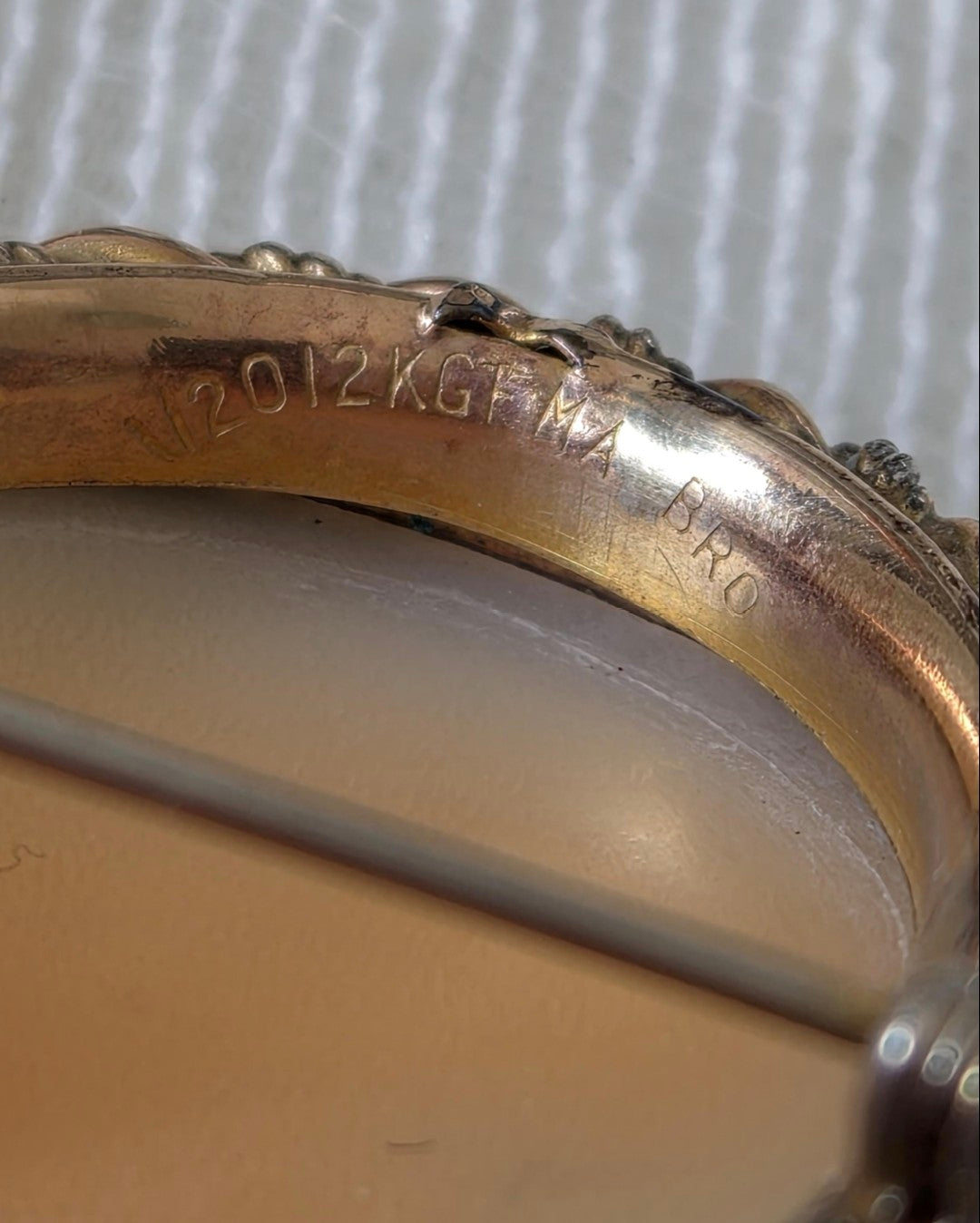 Cameo Brooch 12K Gold-Filled