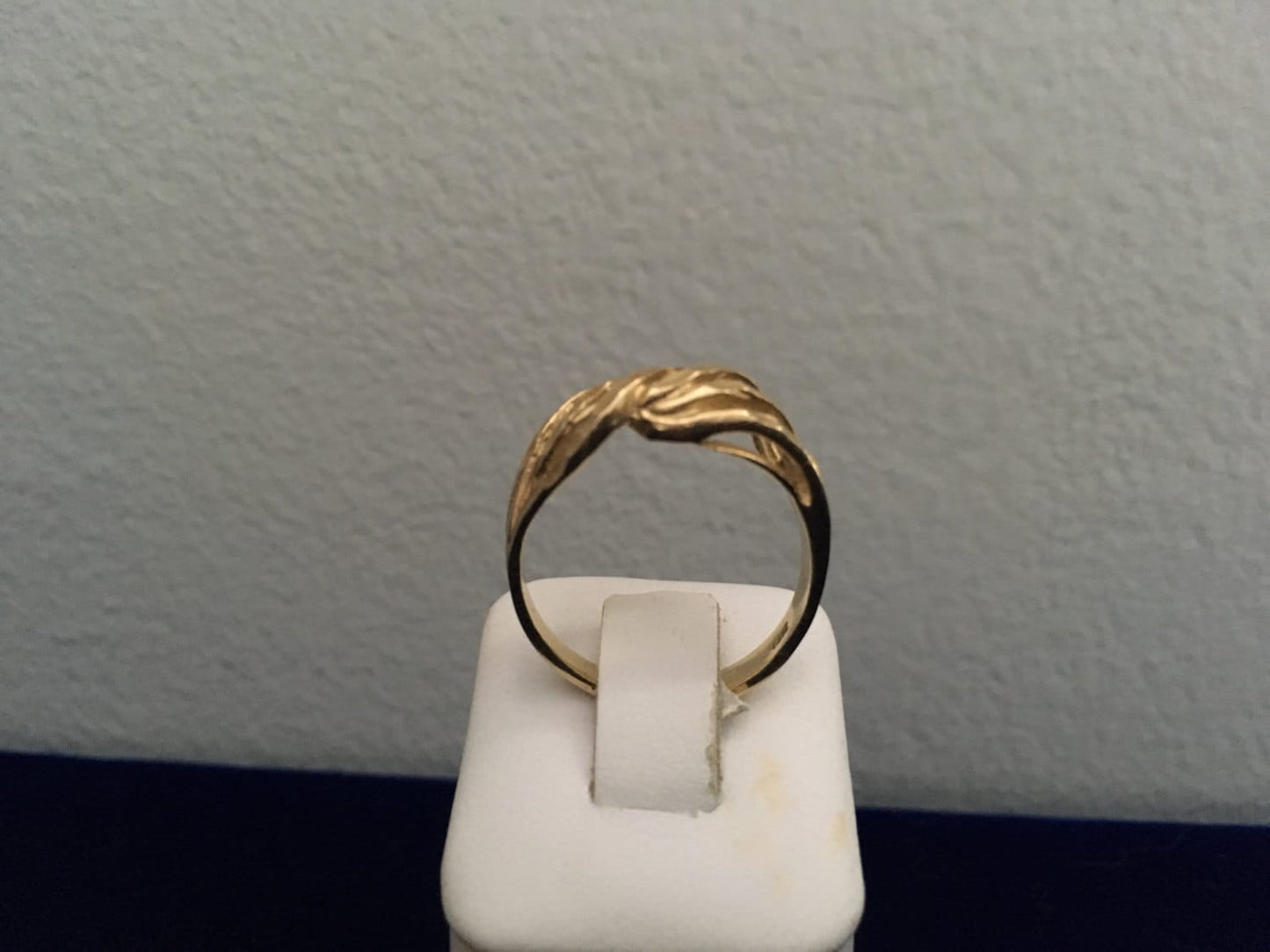 Vintage 14K Yellow Gold Open Twist Ring - Local pickup only