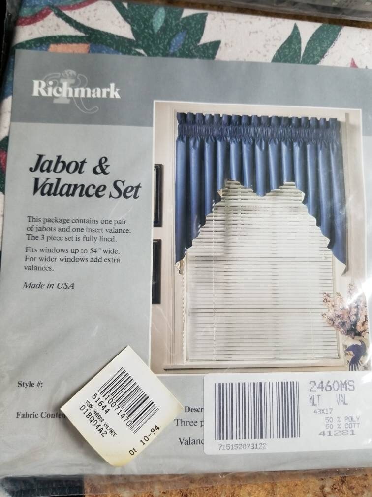 Vintage Richmark York Harbor Jabot and Valance Curtain Set