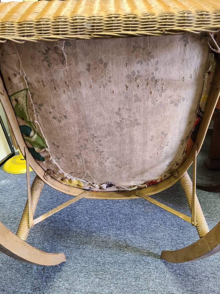 Vintage Lloyd Loom Rocking Chair *Local Pick up Only - East Aurora, NY*