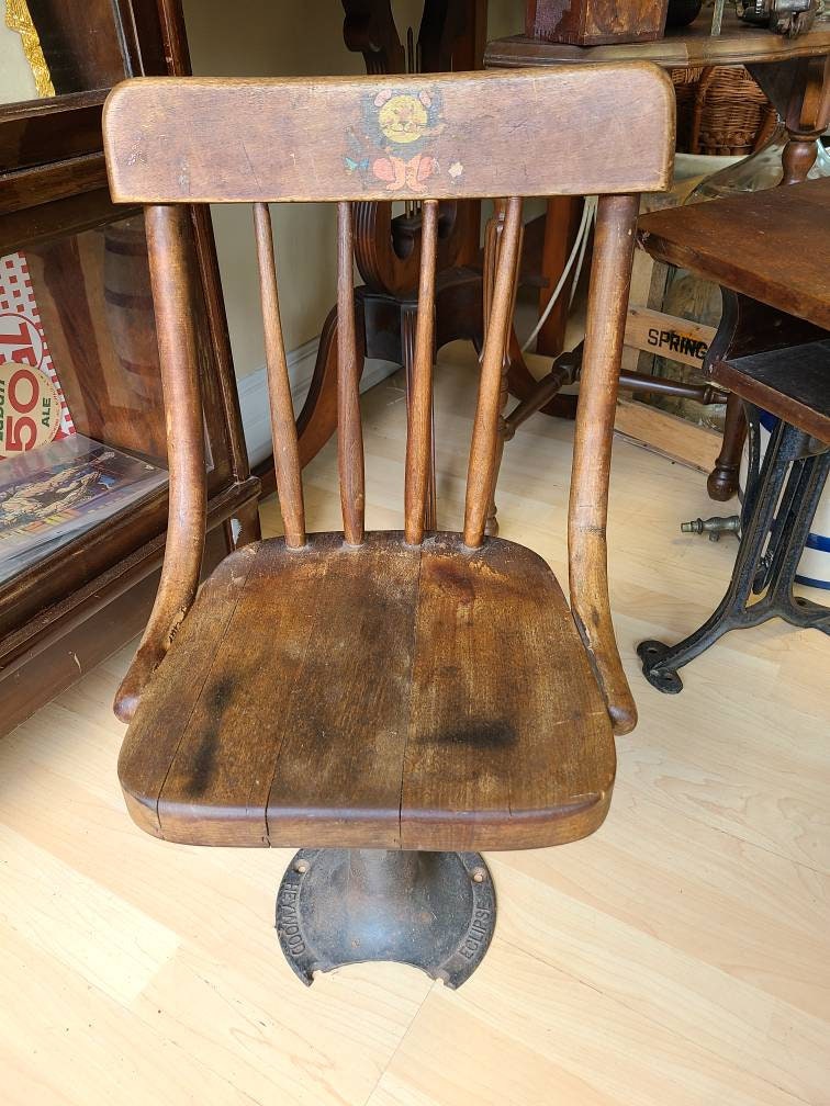 Antique Wood Iron Child's School Desk and Chair *Local Pickup Only in East Aurora, NY*