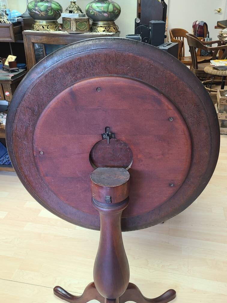 Gorgeous Mahogany Inlaid Tilt Pie Table *Local Pickup Only* - East Aurora, NY