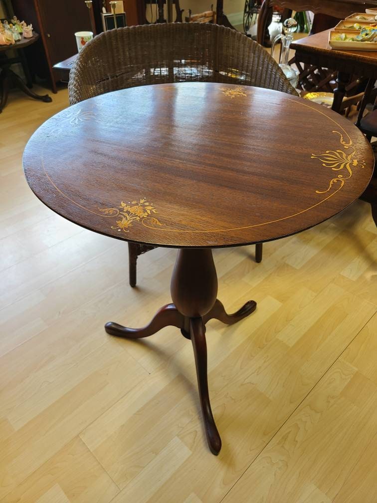 Gorgeous Mahogany Inlaid Tilt Pie Table *Local Pickup Only* - East Aurora, NY