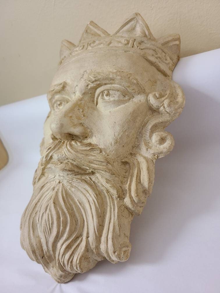 Vintage Canadian King Brian Boru Plaster Wall Plaque