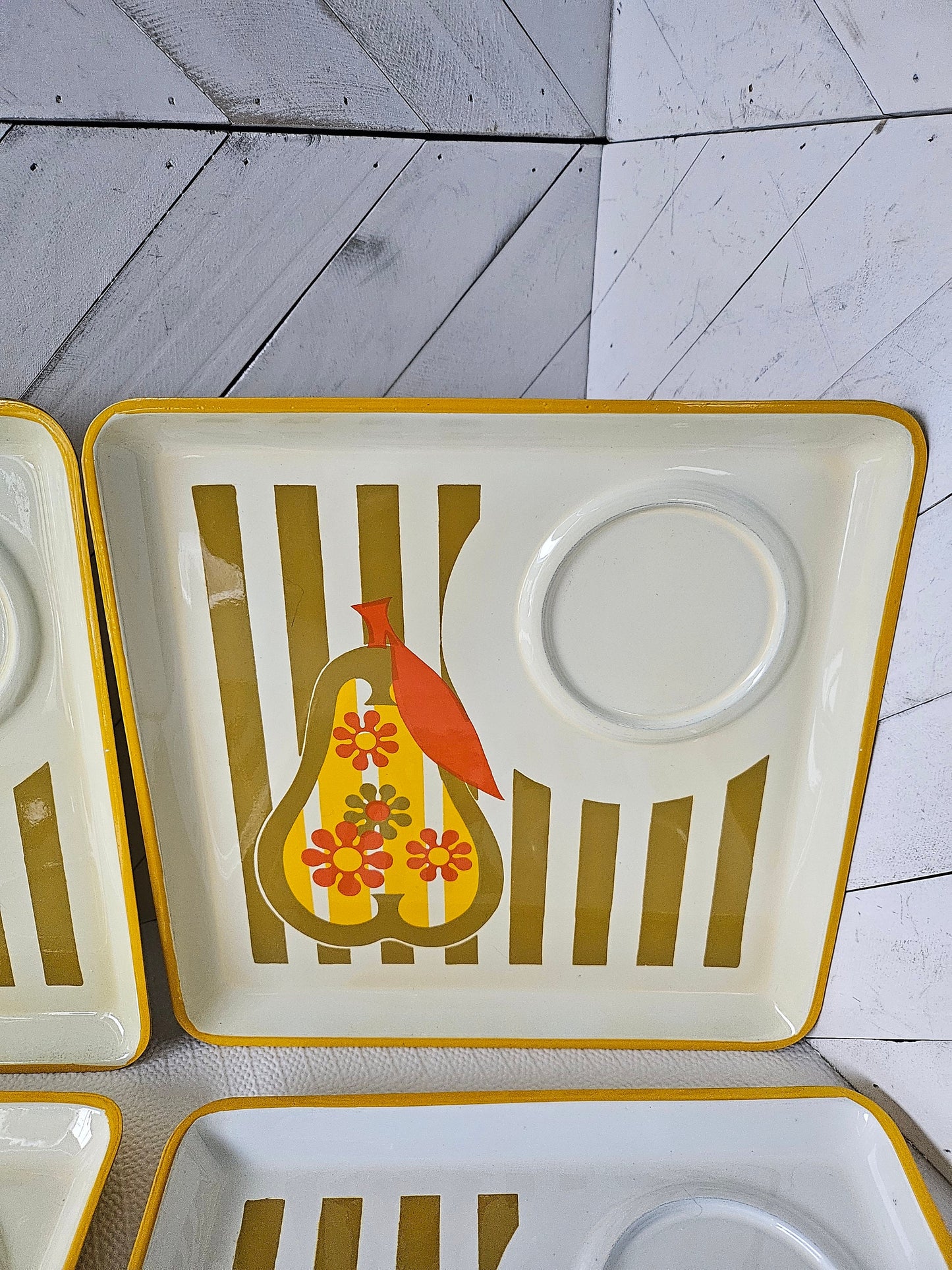 Mid Century Retro Sandwich Snack Plates