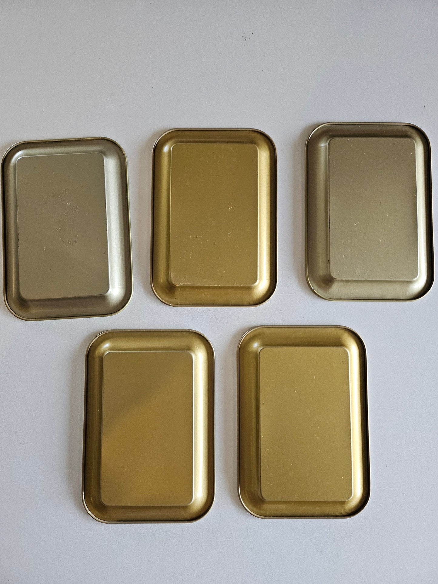 Daisy Mini Metal Coaster Trays (5)