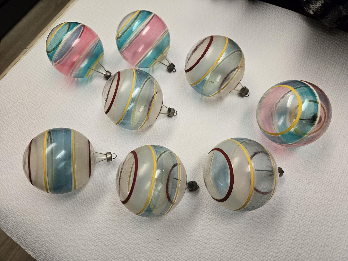 Vintage WW2 Ornament (Bulbs 15)