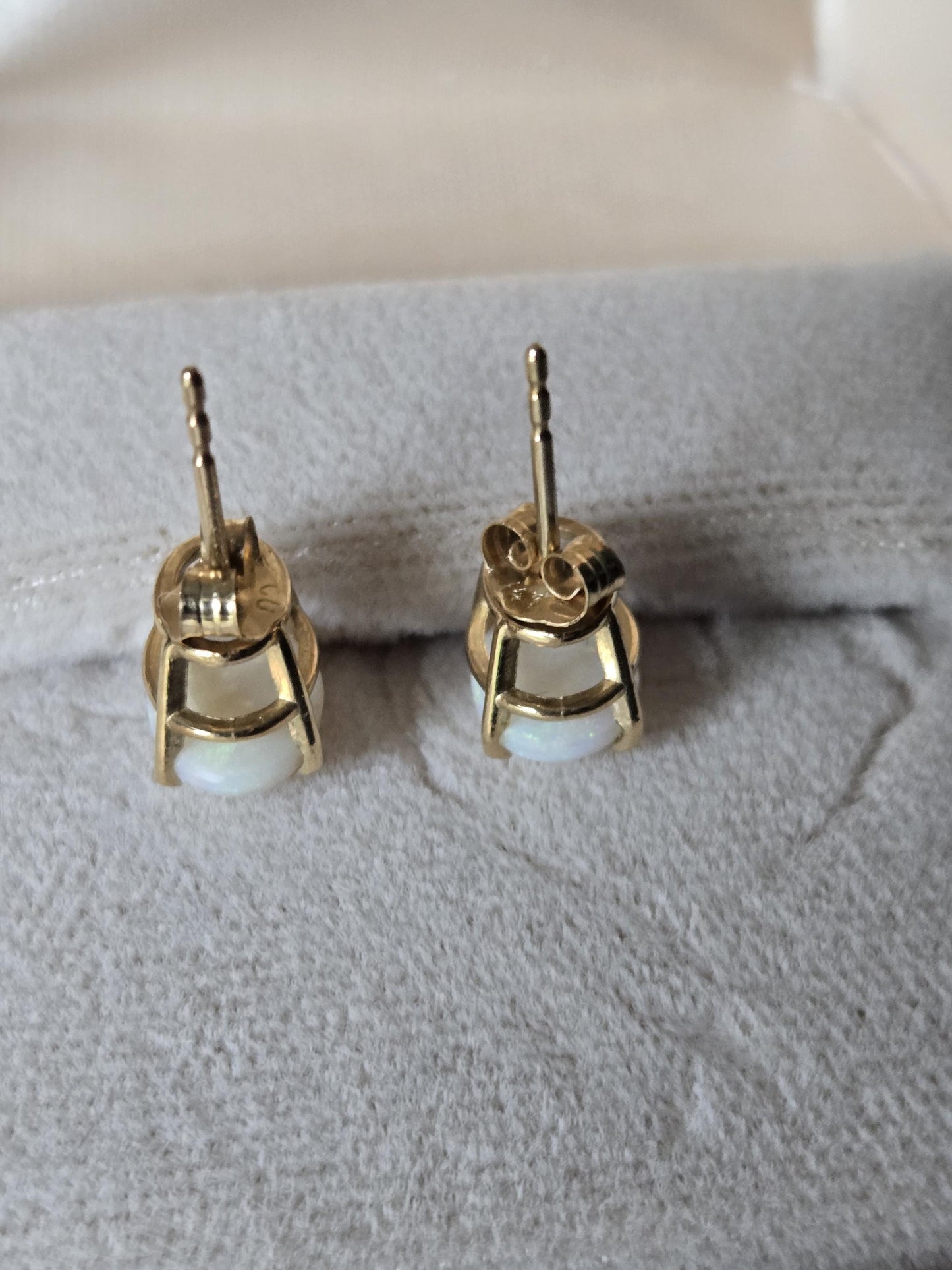 Vintage Opal Oval Stud Earrings 14K