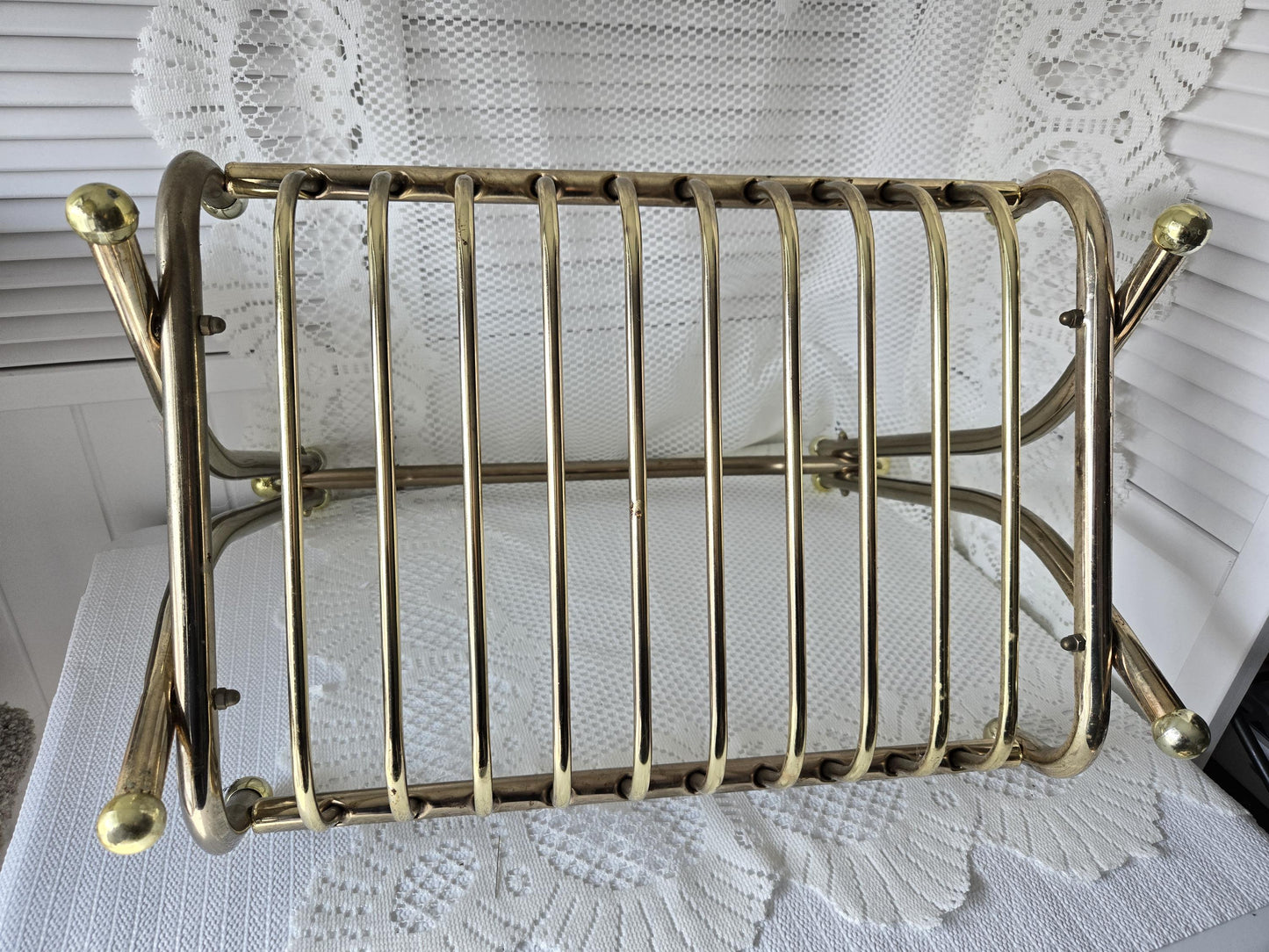 Retro Magazine Holder