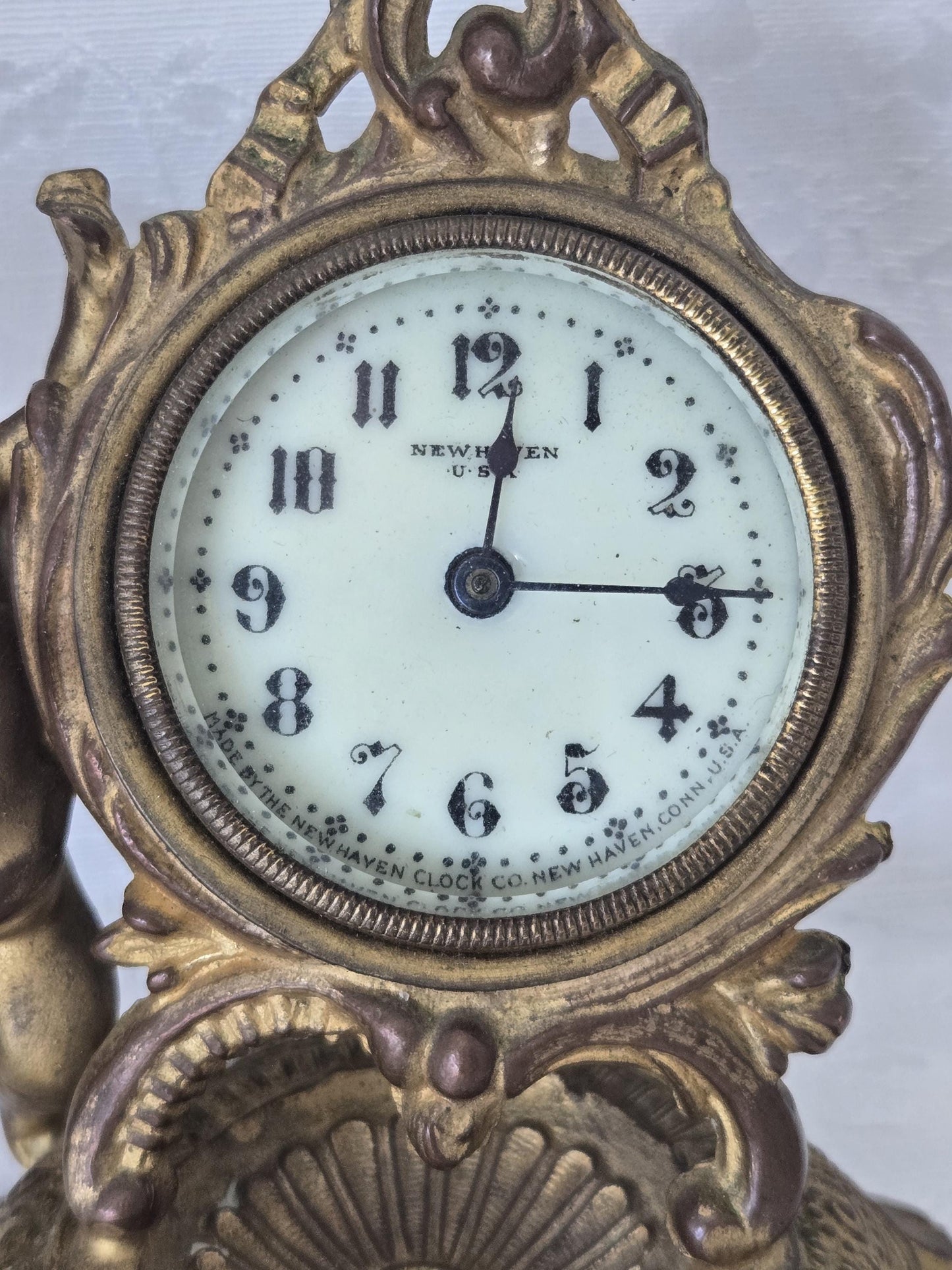 New Haven Art Nouveau Uranium Cherub Clock