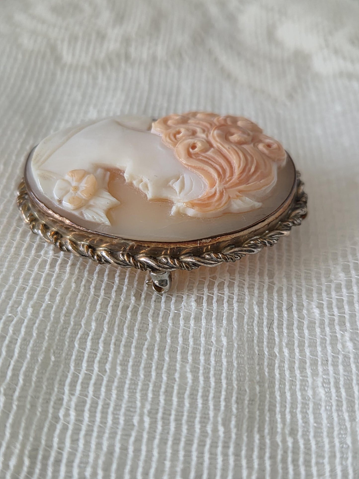 Cameo Brooch 12K Gold-Filled