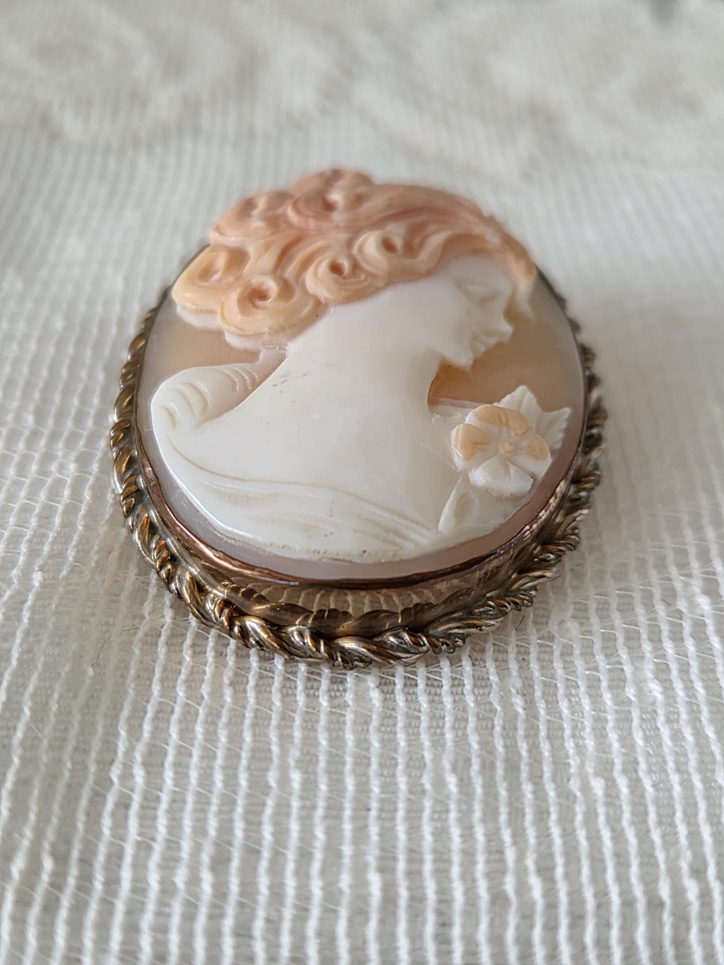 Cameo Brooch 12K Gold-Filled