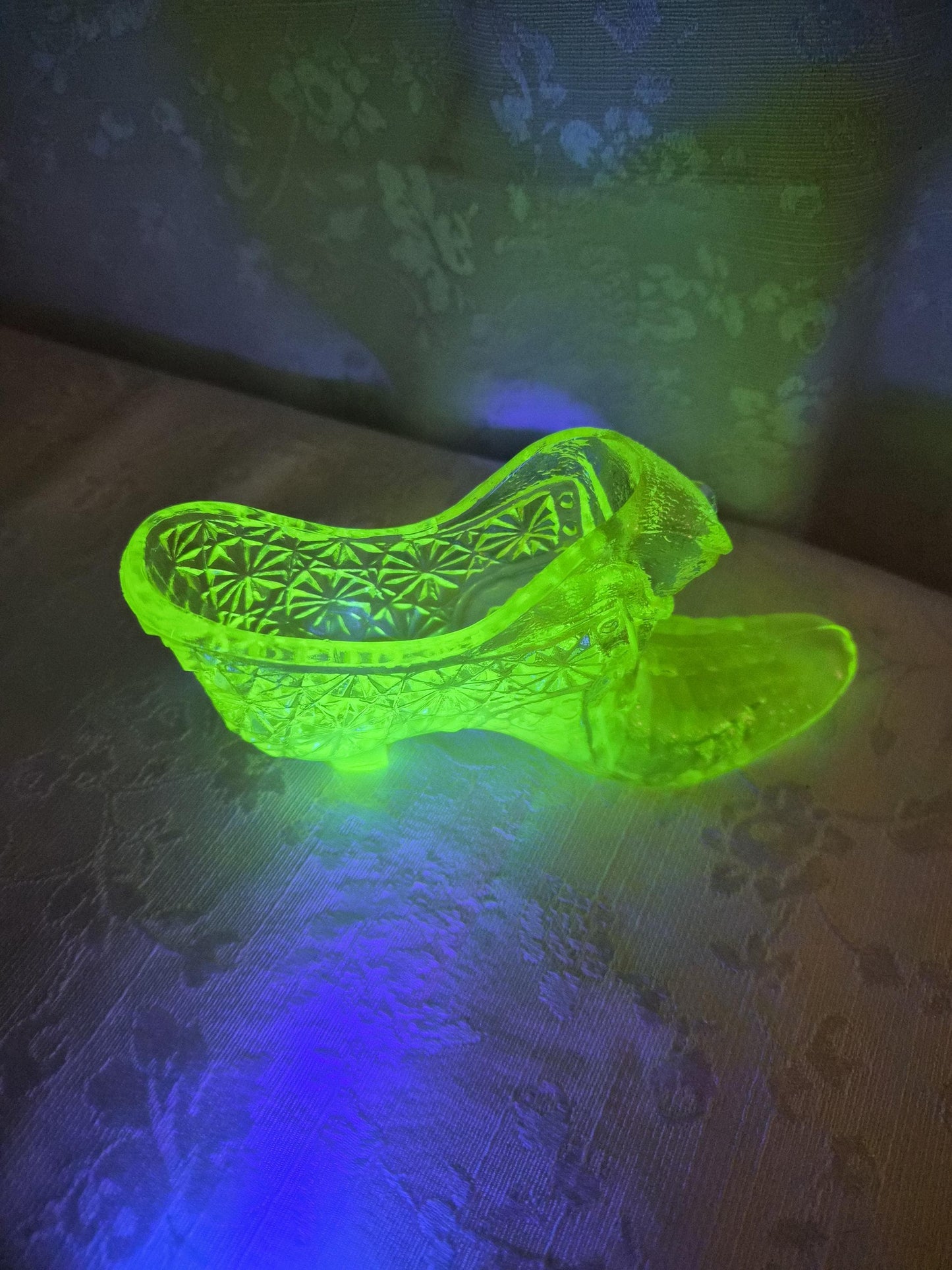 Uranium Fenton Glass Shoe