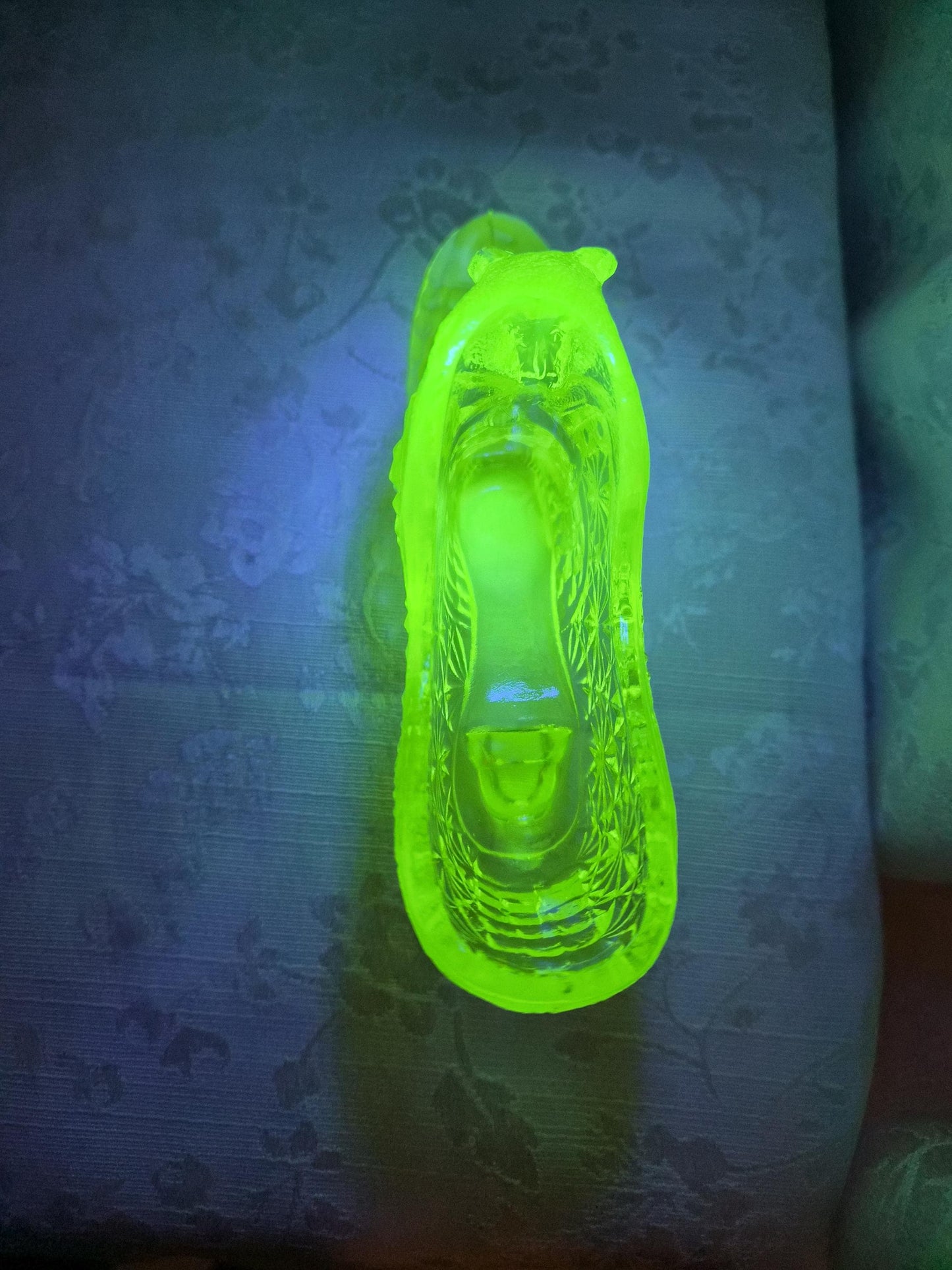 Uranium Fenton Glass Shoe