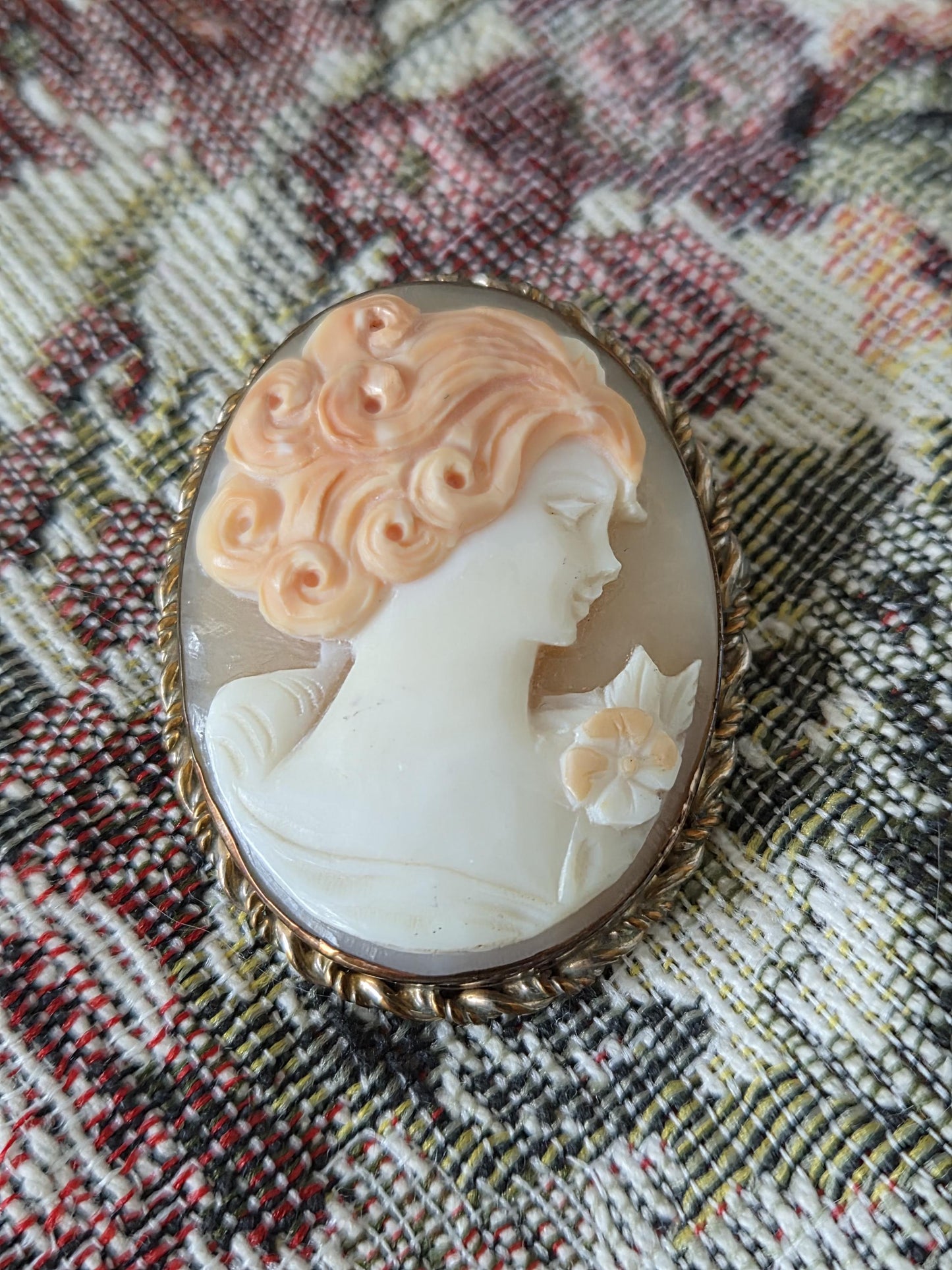 Cameo Brooch 12K Gold-Filled