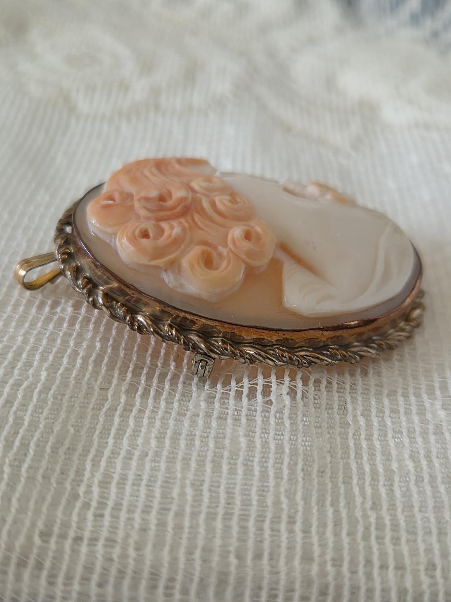 Cameo Brooch 12K Gold-Filled