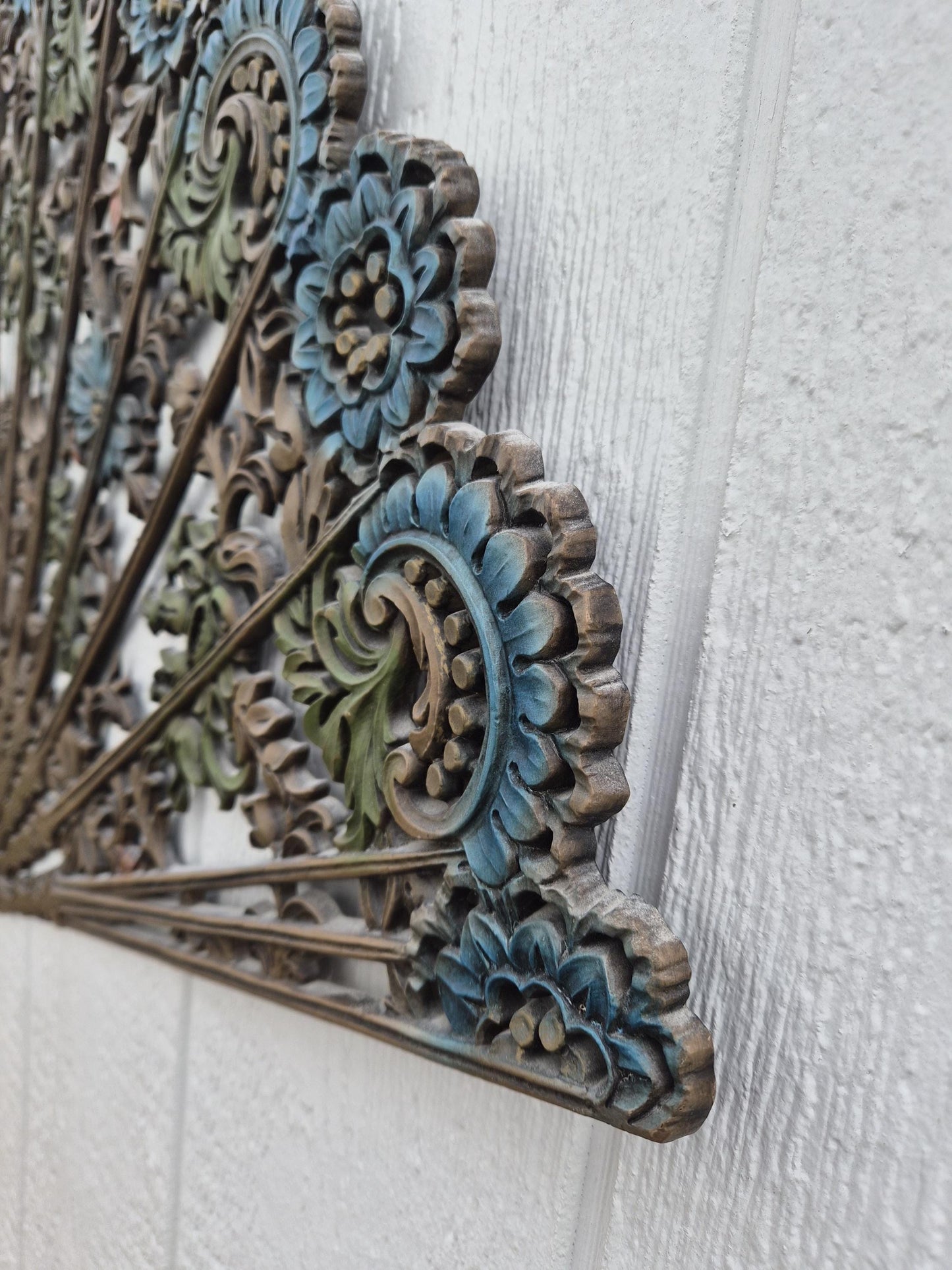 Retro Burwood Fan Wall Decor