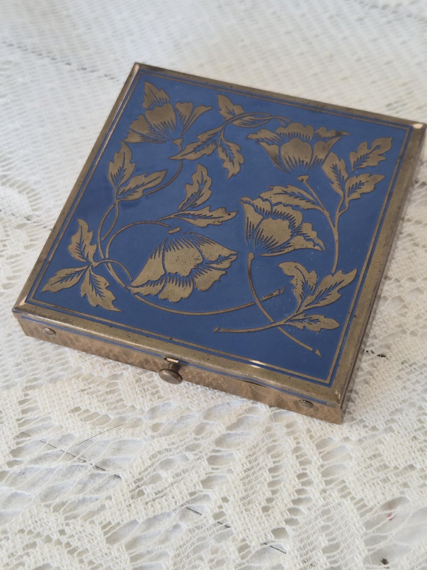 Floral Enamel Powder Compact