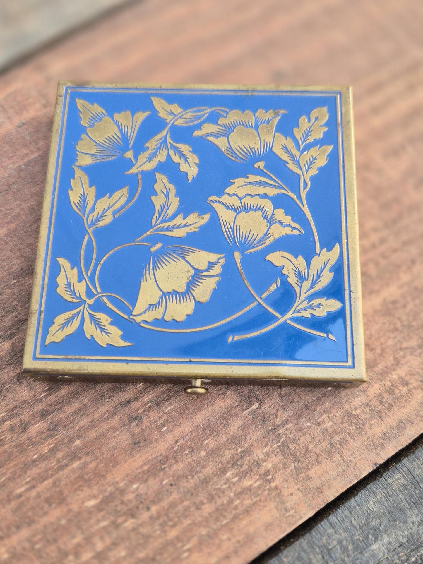 Floral Enamel Powder Compact
