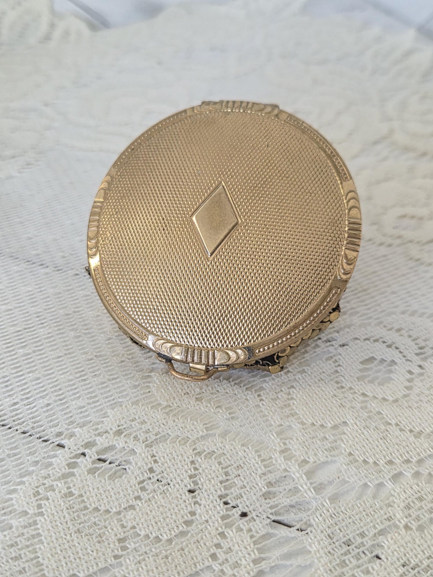 Mesh Compact Powder Mirror