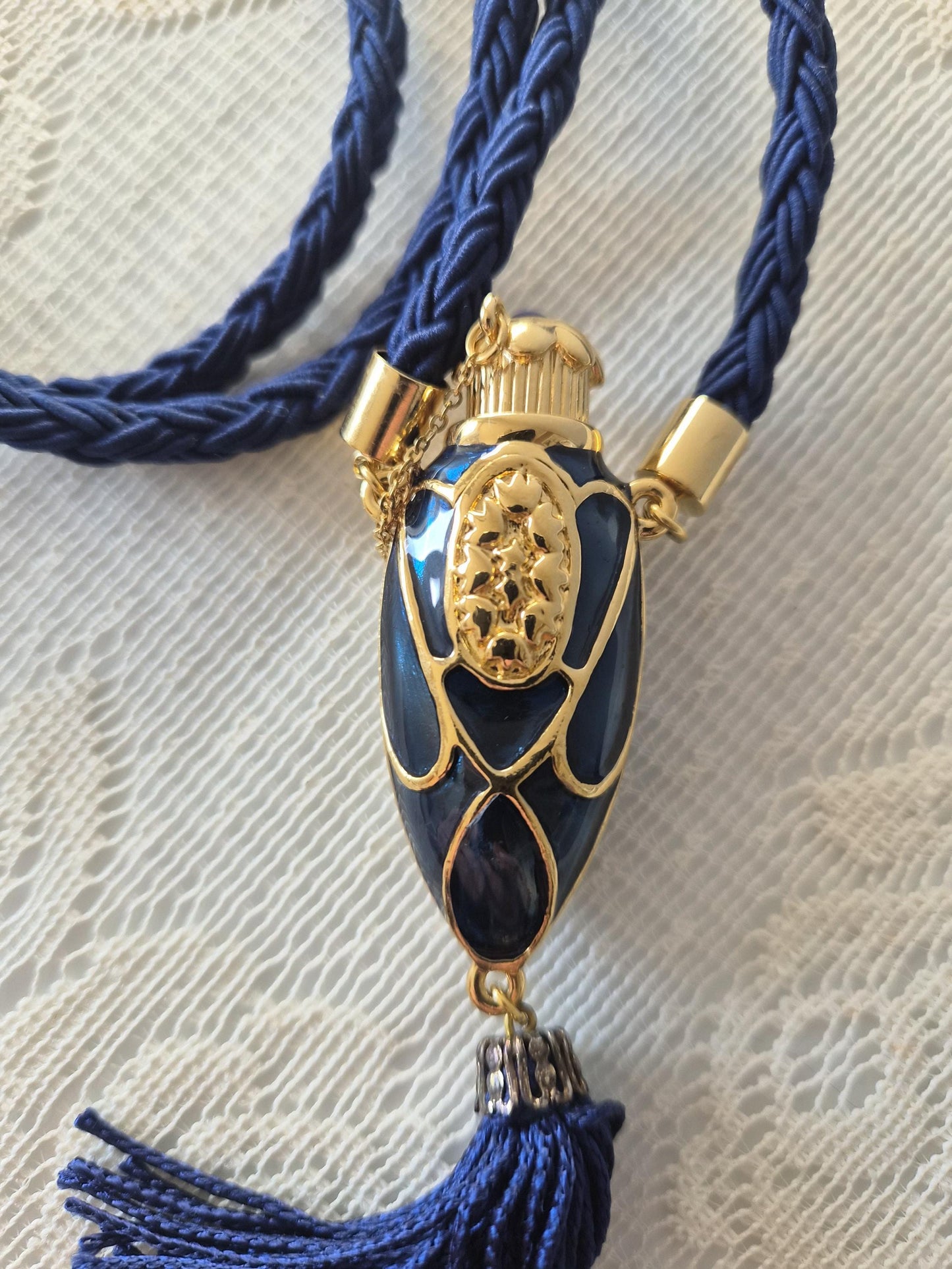 Vintage Avon Perfume Pendant Necklace