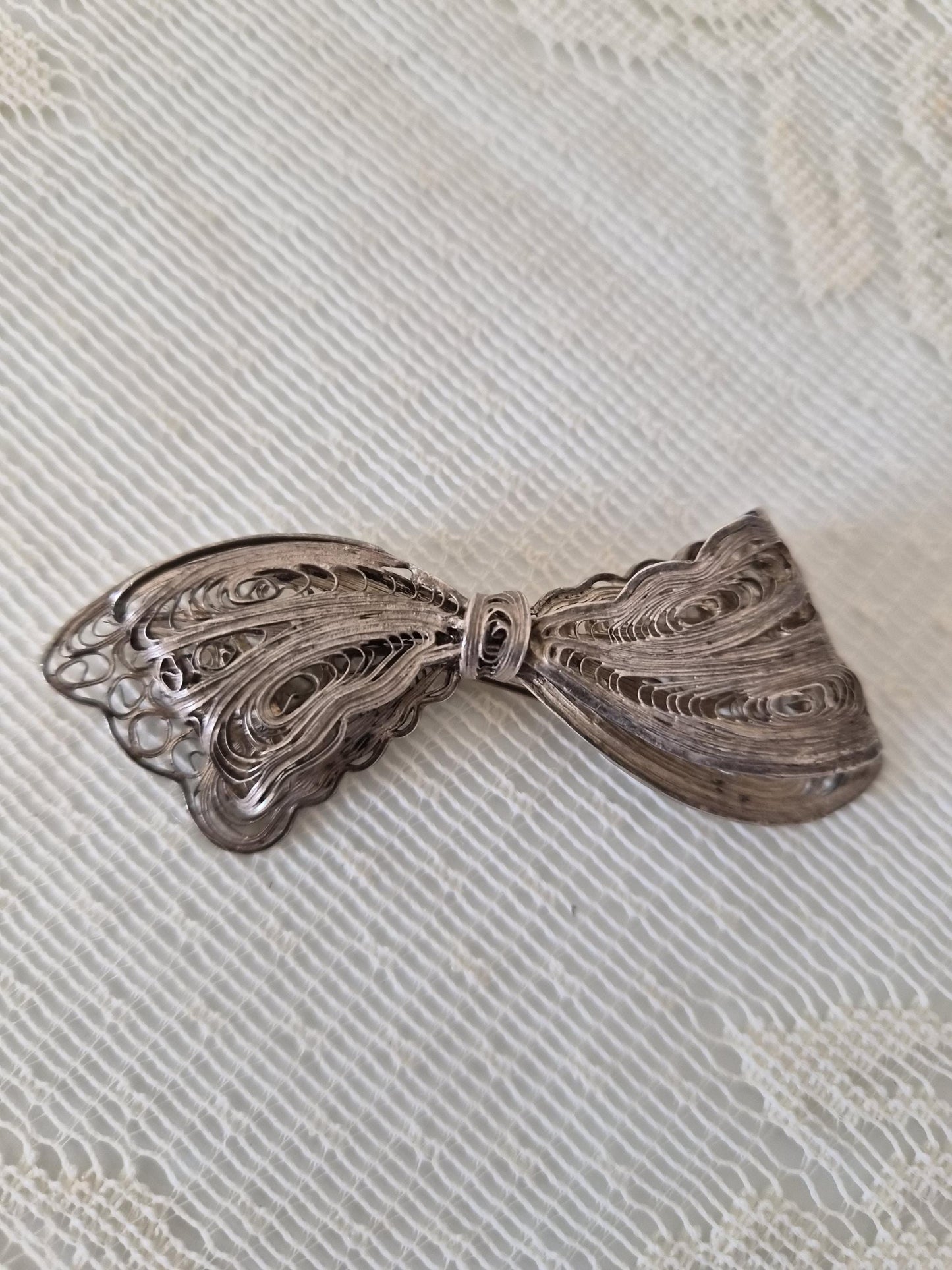 Filigree Bow Brooch Pin
