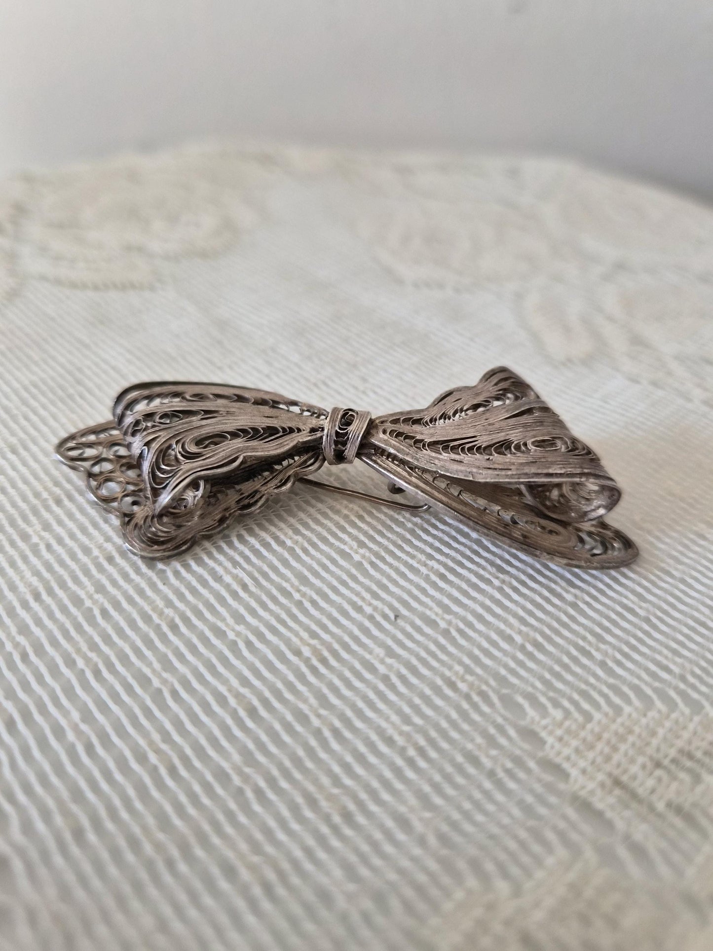 Filigree Bow Brooch Pin