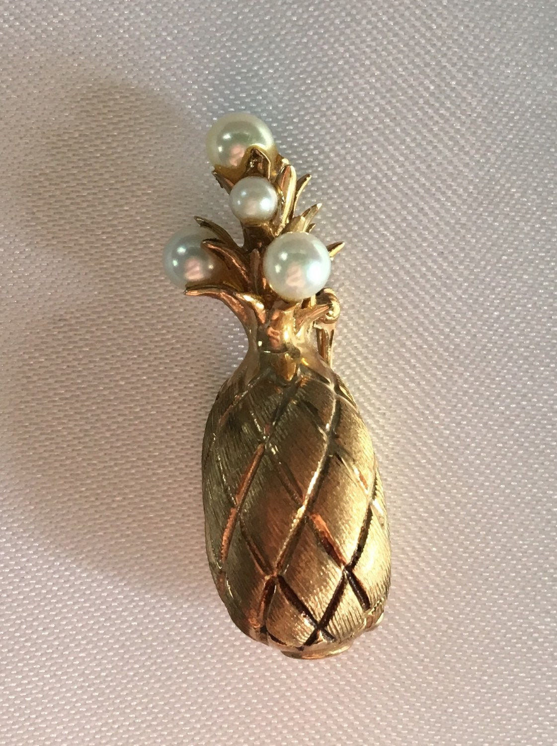Estate 14K Yellow Gold Satin Brushed Pineapple Pin Brooch with Pearls - In-person Pickup Only