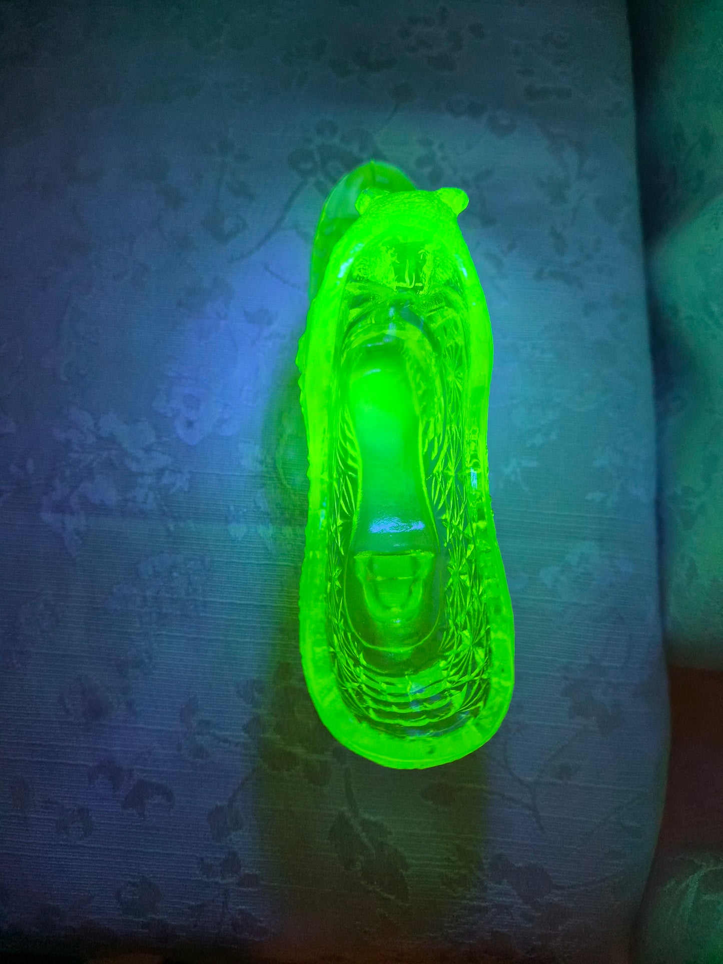 Fenton Yellow Uranium Glass Shoe