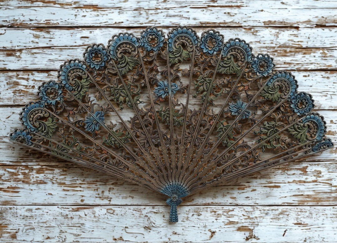 Retro Burwood Fan Wall Decor