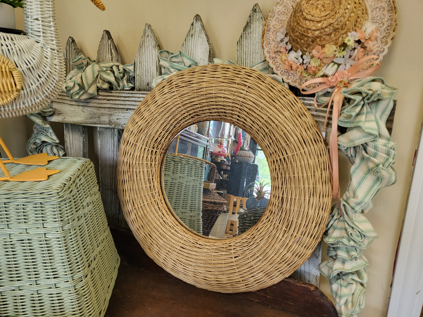 Wicker Round Mirror Hand-woven