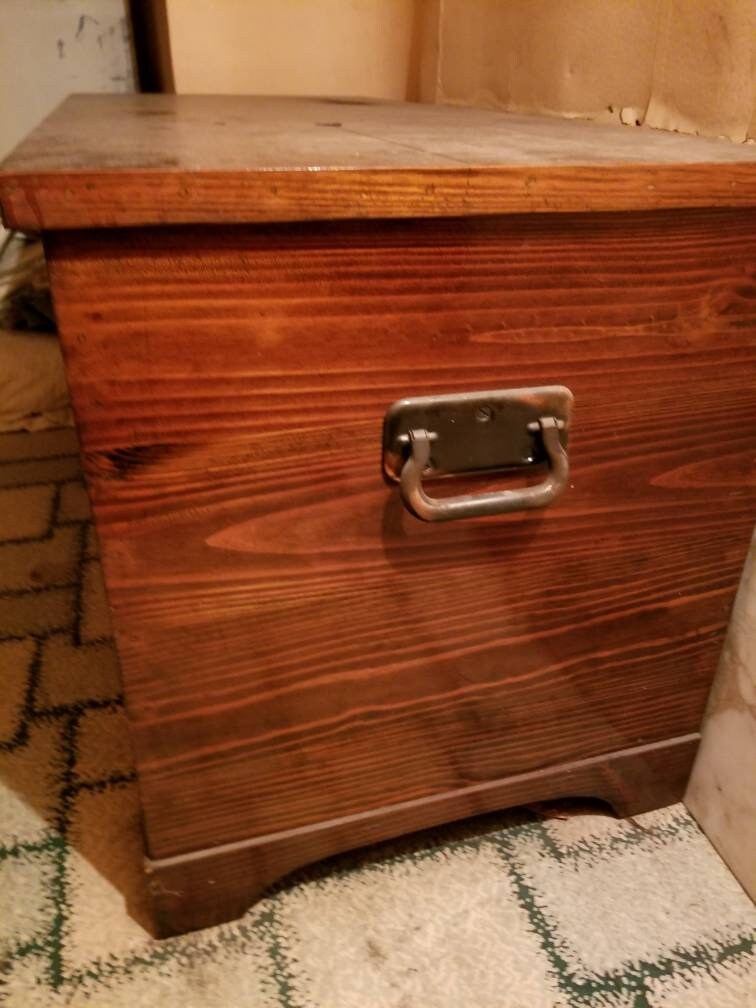 Vintage Handmade Wood Storage Blanket Chest *Local Pick Up Only Akron, NY*