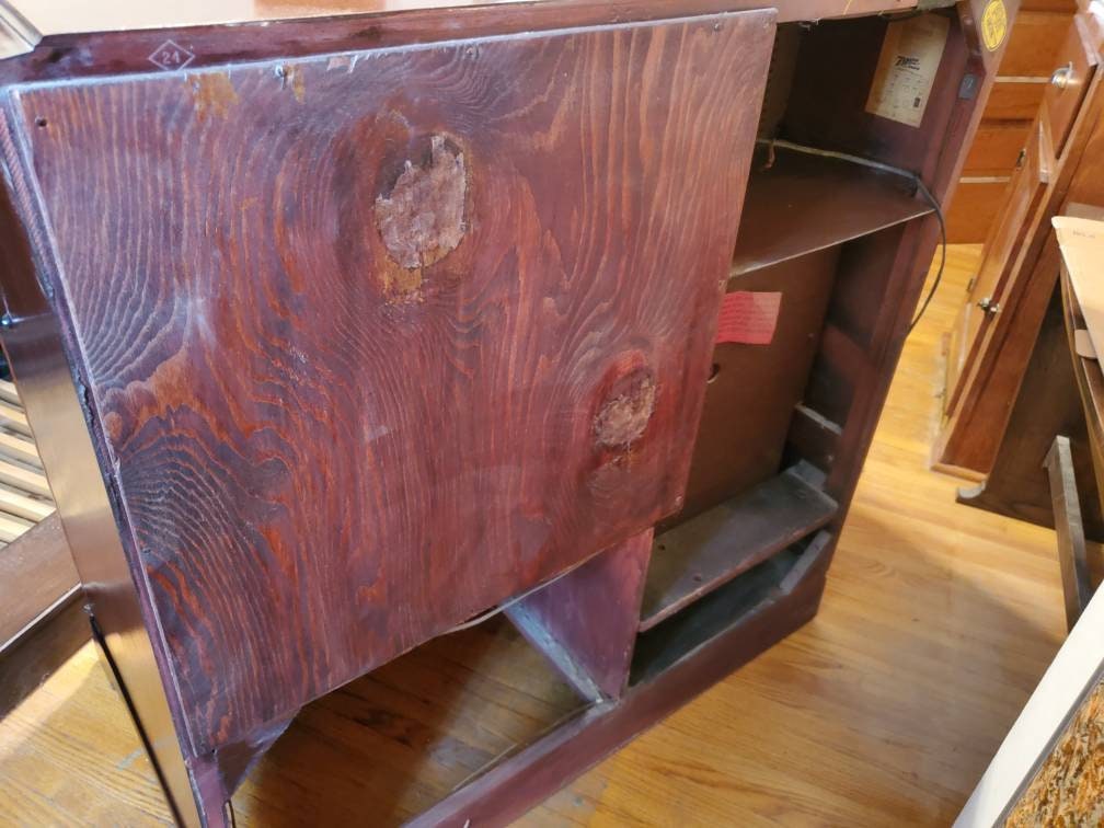 Rare Zenith Mahogany Cabinet with Radio and Turntable *Local Pickup Only in Akron, NY*