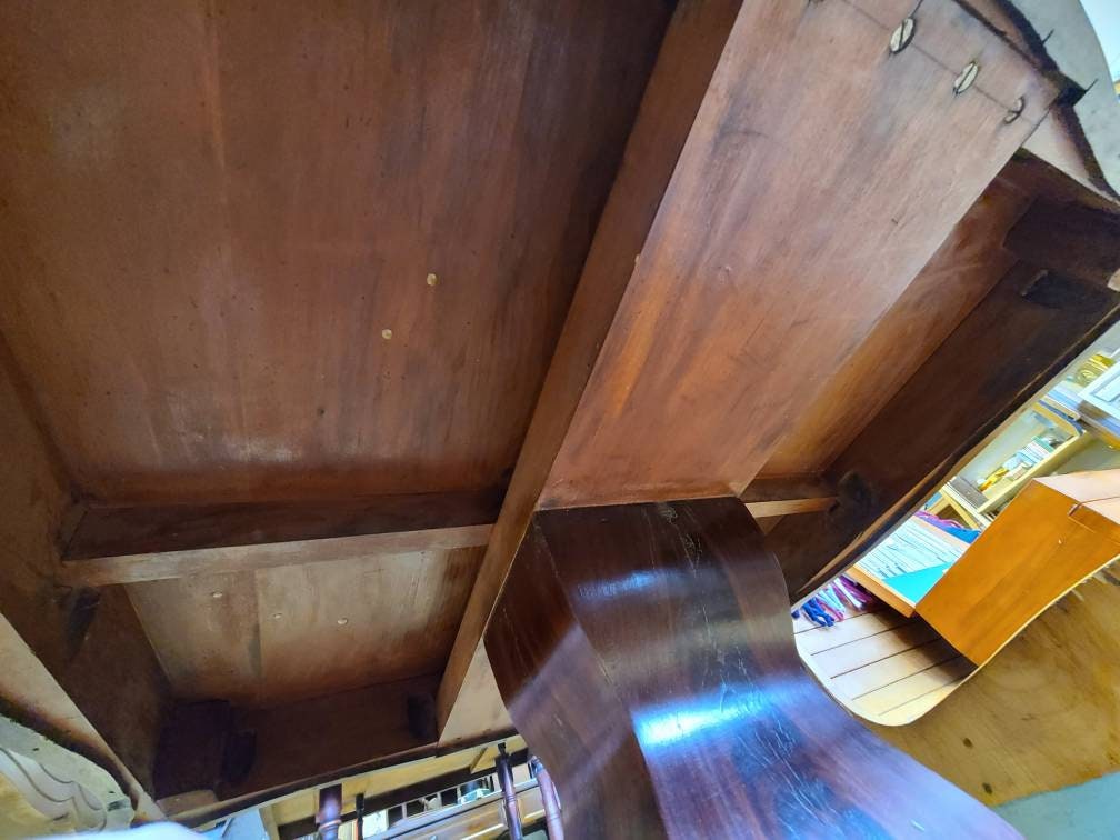 Mahogany Serpentine Curved Table - Local Pick up Only Clarence, NY